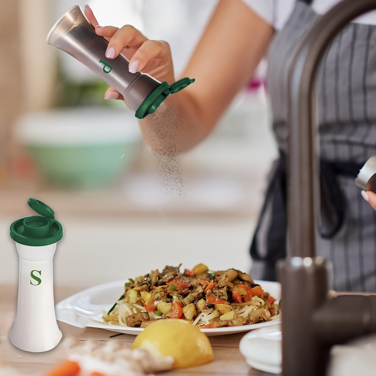 2pcs Large Salt & Pepper Shake - Outdoor Camping Kitchen Table recension och pris